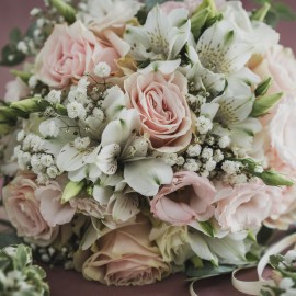 bouquet-sposa-bianco-rosa.jpg
